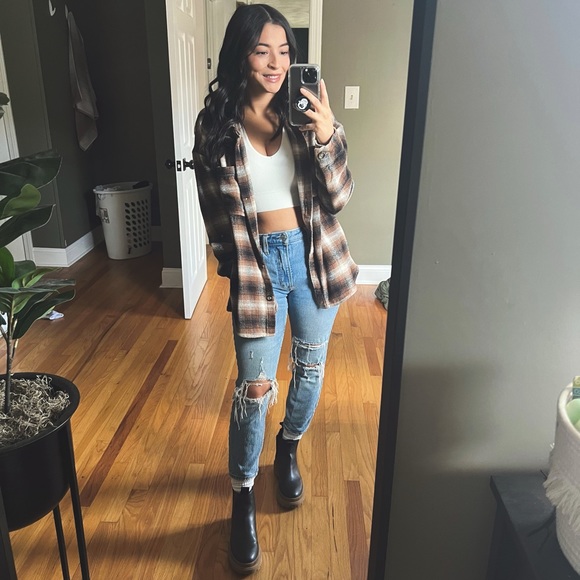 Meet your Posher, Asiana - Picture 1 of 5